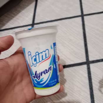 Samsun’da Son Kullanma Tarihi Geçmiş Ayran Satışı Tüketiciyi Tehlikeye Atıyor