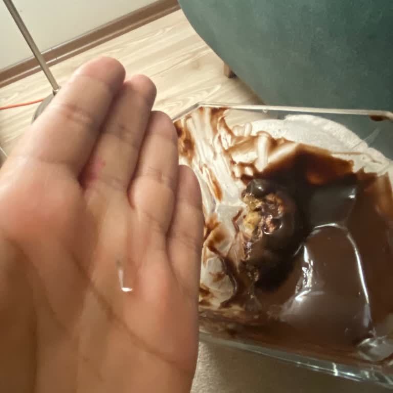 Mado Profiterol'ünde Cam Parçası Çıktı