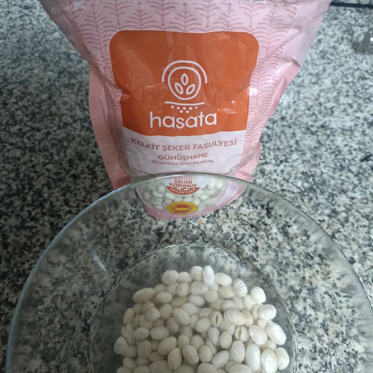 Hasata Kelkit Şeker Fasulyesi Hızla İkiye Ayrılıyor