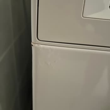 Bosch Çamaşır Makinesinin Kapağındaki Paslanma Sorunu