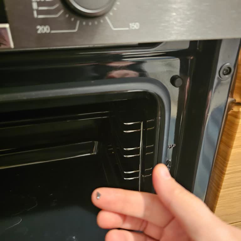 Fırın İçinden Boya Dökülüyor, Ürün Değişimi Talebi