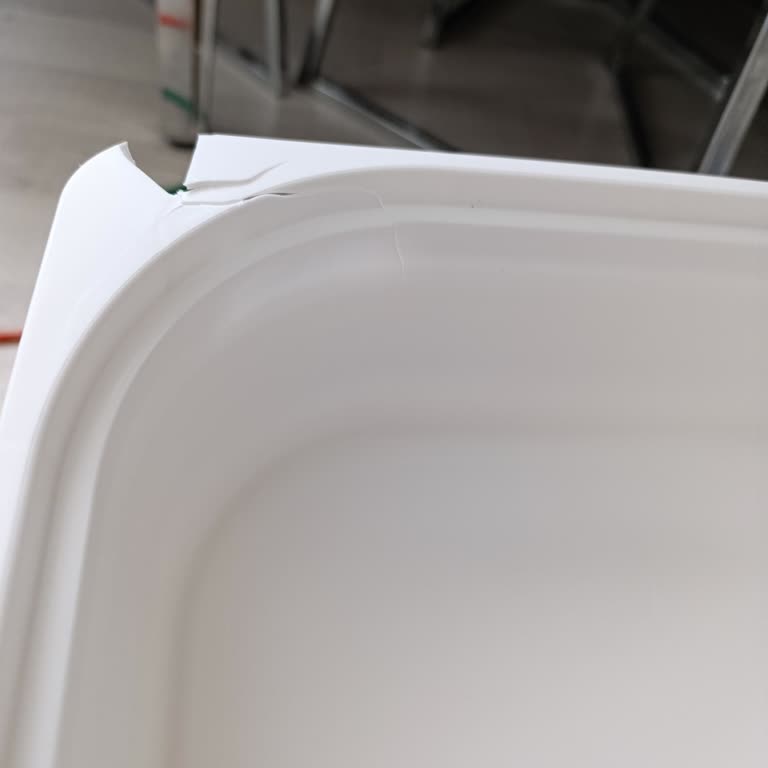 Kırık Dolap Ve Yanıtsız Müşteri Hizmetleri