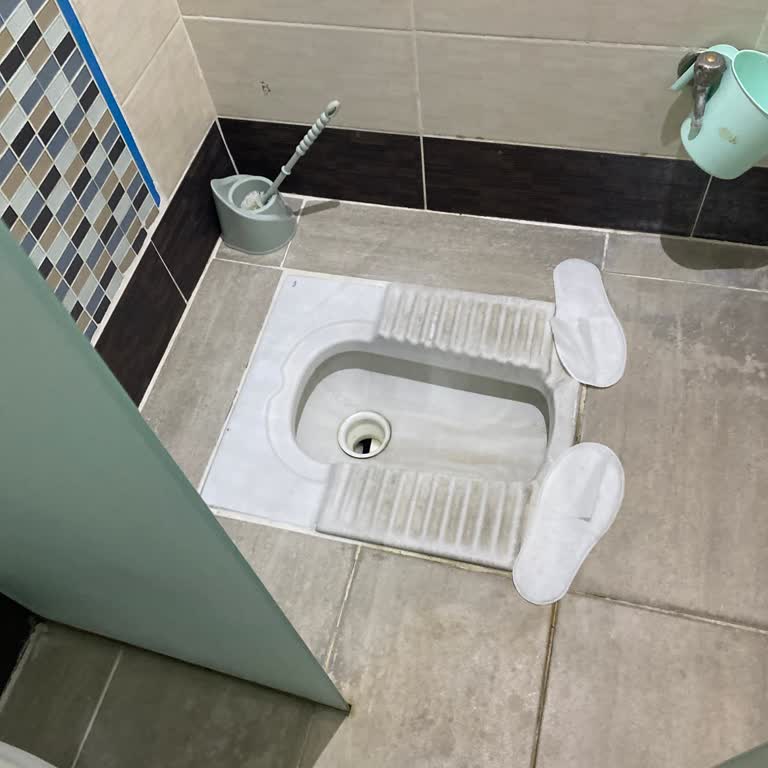 Hijyen Sorunları Ve Çocuklar İçin Uygun Olmayan Havuz, Aktivite Yokluğu