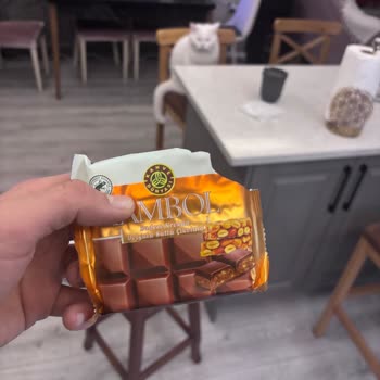 Badem Krokan Etiketi Çilek Dolgusu İle Yanıltıyor Ve Çözüm Talep Ediliyor