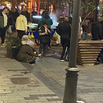 Kocatepe Mahallesi Seyyar Satıcıların Dumanı Bölgeyi Zehirliyor