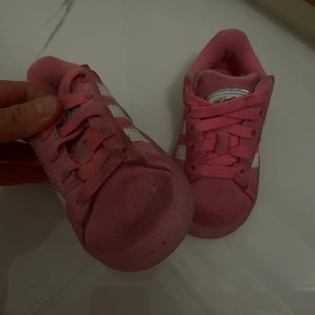 Yeni Aldığım Çocuk LED Ayakkabısında Tek Kullanımda Yünlenme Ve Kirlenme