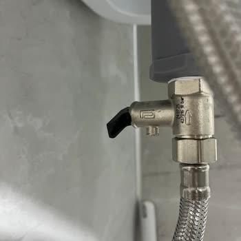 Yetkili Servisin Eksik Montajı İçin Ücret Talebi Ve Su Sızıntısı Şikayeti