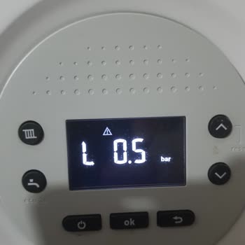 Bosch Kombimde Bar Düşüyor Ve Yetkili Servis Yok