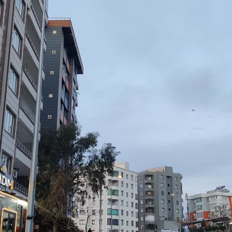 Şanlıurfa Karaköprü Doğukent Mahallesinde 20 Sokak Lambası Yanmıyor Çocuk Güvenliği Tehlikede