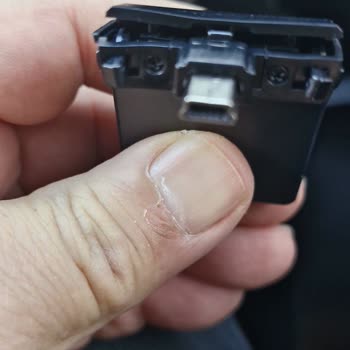 Yangın Riski Taşıyan Şişen Cihaz, Uzun Servis Beklemesi Ve Kayıp SD Kart