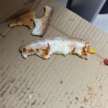 Migros Yanık Ve Kuru Pizzalar İçin İade Talebi Ve Yanıtsız Müşteri Hizmetleri