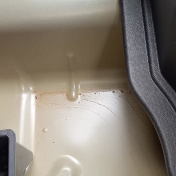 Bagajda Pas Lekesi: Sıfır Citroen C4'te Garanti Kapsamında Çözüm Talebi