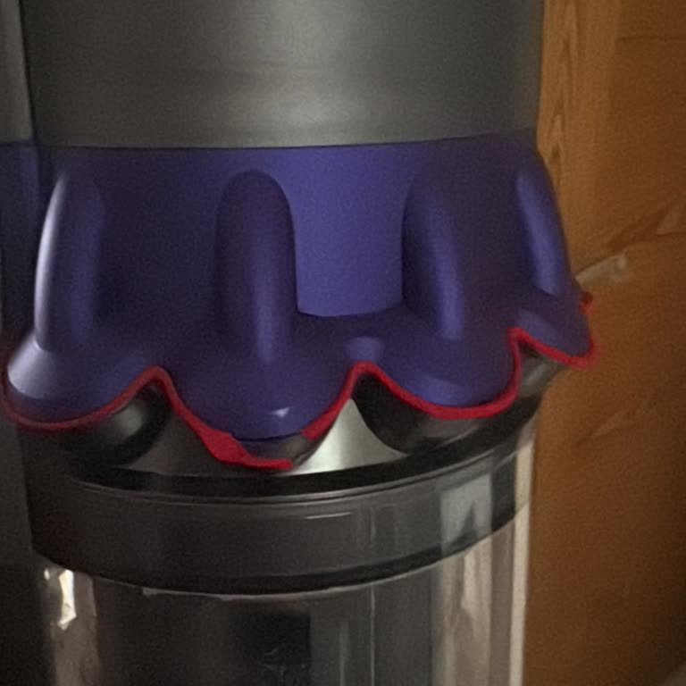 Dyson Gen5 Süpürge Kırmızı Parçalarındaki Kopma Ve Garanti Talebinin Reddi