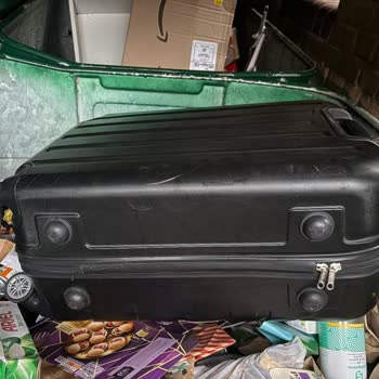 Kırık Bagaj Ve Kemoterapi Hastasına Yardım Eksikliği