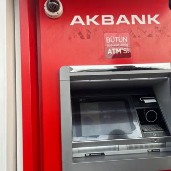 Bursa Akbank ATM’si 8.000 TL Çekiminde Parayı Vermedi Ve Tekrar Sorun Yaşattı