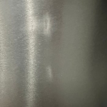 Bosch Buzdolabımın Dış Yüzeyi Normal Deterjanla Temizledikten Sonra Renk Değişti