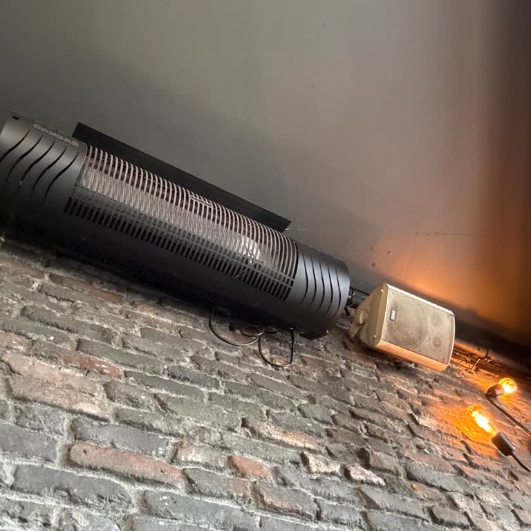 Isıtıcılar Çalışmıyor Deyip Açılmıyor, Müşteriler Soğukta Kaldı