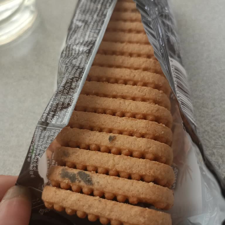 A101’den Küflü Eti Burçak Bisküvi Satışı Sağlık Riski Ve Yanıtsız Şikayet