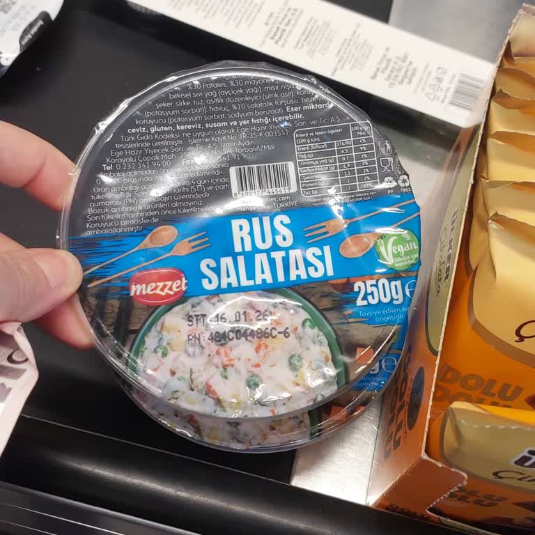 A101 Şubesinde Süresi Dolmuş Rus Salatası Satışı