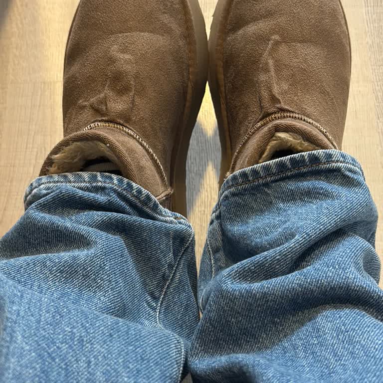 Nişantaşı Shoes Su Dökülmesi Nedeniyle Buruşan Botta Şirketin Çözüm Sözü Vermemesi