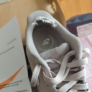 Nike W Court Vision Kadın Pembe Sneaker’da 2 Ayda Yırtılma Firma Sorumluluğu Reddi