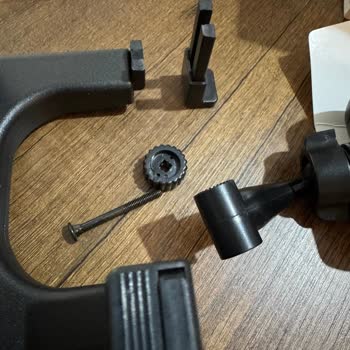 Kırık Telefon Tutucu Ürünü İçin İade Talebi Ve İletişim Eksikliği