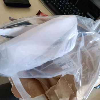 Stradivarius'tan Kutusuz Ve Yırtık Poşetle Gelen Ezilmiş Ayakkabı İçin Çözüm Talebi