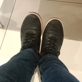 U. S. Polo Assn. Ayakkabının Kısa Süre İçinde Dikiş Yerlerinden Patlaması