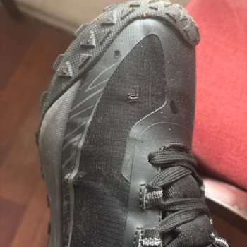 Ayakkabının File Parçalarında Sürekli Patlama Ve Yırtılma