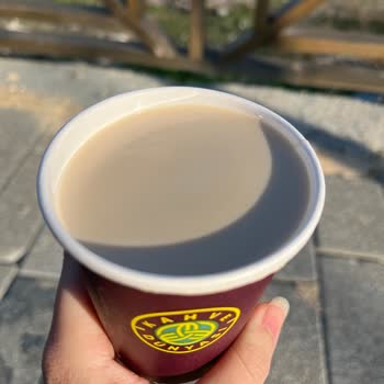 Adana Çukurova'da Kahve Dünyası'nda Latte Sadece Süt Kahve Yok