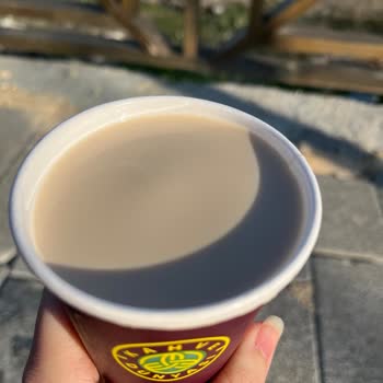 Adana Çukurova'da Kahve Dünyası'nda Latte Sadece Süt Kahve Yok