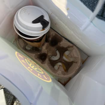 Adana Çukurova'da Kahve Dünyası'nda Latte Sadece Süt Kahve Yok