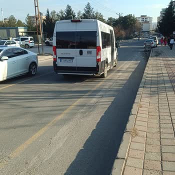 Dolmuş Şoförünün Ağlayan Çocuğu Araca Almaması