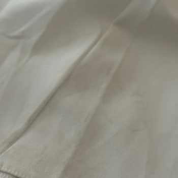 Kirli Ve Eksik Taşlı Elbise Şirketten Yanıtsız Kaldı