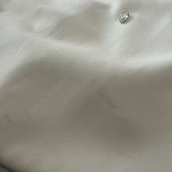 Kirli Ve Eksik Taşlı Elbise Şirketten Yanıtsız Kaldı