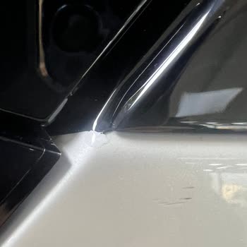 Yeni Volvo EX30'da Boya Çizikleri Ve Bayi Yaklaşımının Ciddiyetsizliği