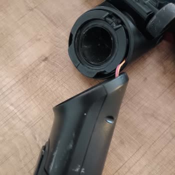 Garanti Süresinde Philips Süpürge Başlığı Kırıldı Ve Ücretsiz Değişim Talep Ediliyor