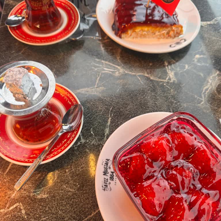 Hafız Mustafa 1864 Üsküdar Şubesinde Ödeme Sonrası Kaba Personel Tutumu