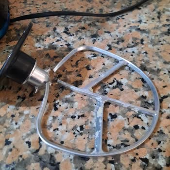 Sinbo Hamur Yoğurma Makinesinin Çelik Aparatı Kırıldı, Ücretsiz Değişim Talebi