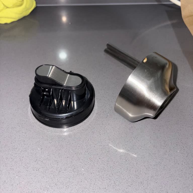 Gallery Crystal Kapağın Ayrılması ve Müşteri Hizmetlerinin Çözüm Sunmaması