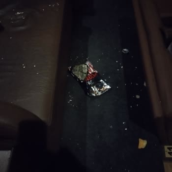 Ankara Forum Sinemasında Seans Öncesi Temizlik Yok Koltuklar Ve Zemin Çöplerle Kaplı