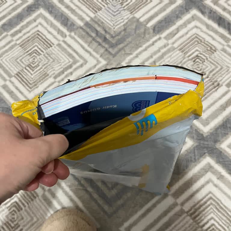 Geciken Ve Hasarlı Kargo, Kuryenin Saygısız Davranışı