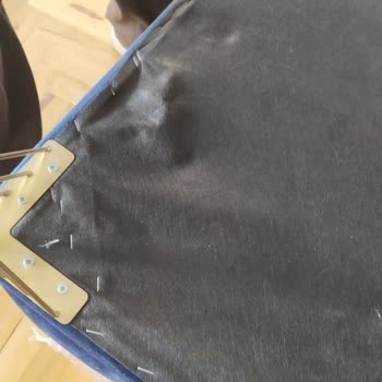 Özsakarya Ticaret Kanepenin Altı Tamamen Kırıldı