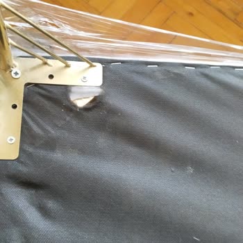 Özsakarya Ticaret Kanepenin Altı Tamamen Kırıldı