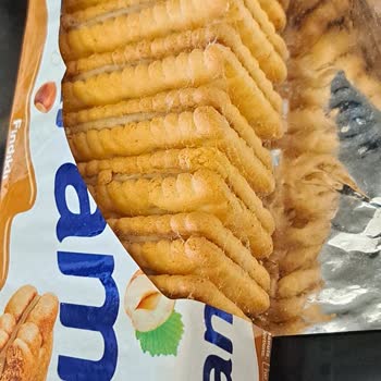 Küflü Ve Örümcek Ağıyla Kaplı Ülker İkram Fındıklı Ürününde Gıda Güvenliği Sorunu