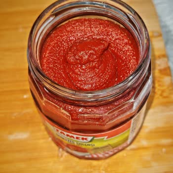 Tamek Domates Salçasında Bulunan Kara Cisimler Gıda Güvenliği Endişesi