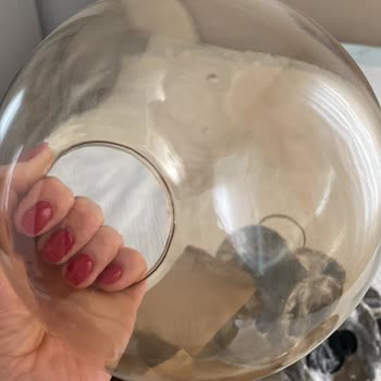 Hasarlı Ve Yanlış Renk Camlı Avizede Çözüm Bekleyen Şikayet