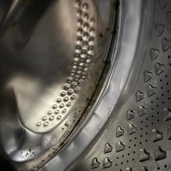 Beko Çamaşır Makinesinde Küf Ve Pas: Değişim Talebi