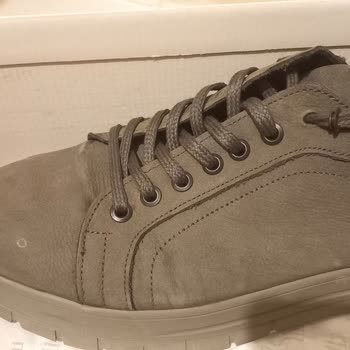 İki Yıllık Garanti Verilen Ayakkabının Bir Ayda Renk Solması Ve Onarım Yapılmadan Geri Gönderilmesi