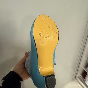 İki Gün İçinde Parçalanan Elsa Çizme İçin Tam İade Talebi